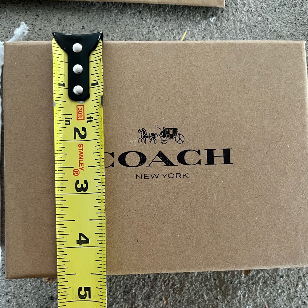 Coach lot - Picture 11 of 11
